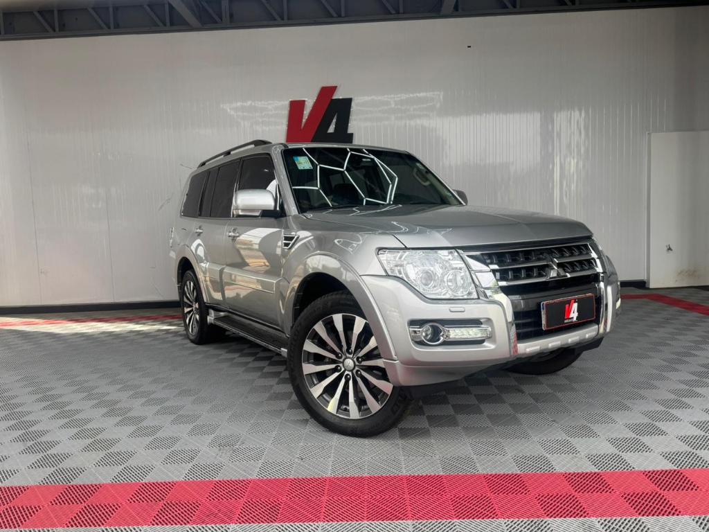 Mitsubishi Pajero 2020