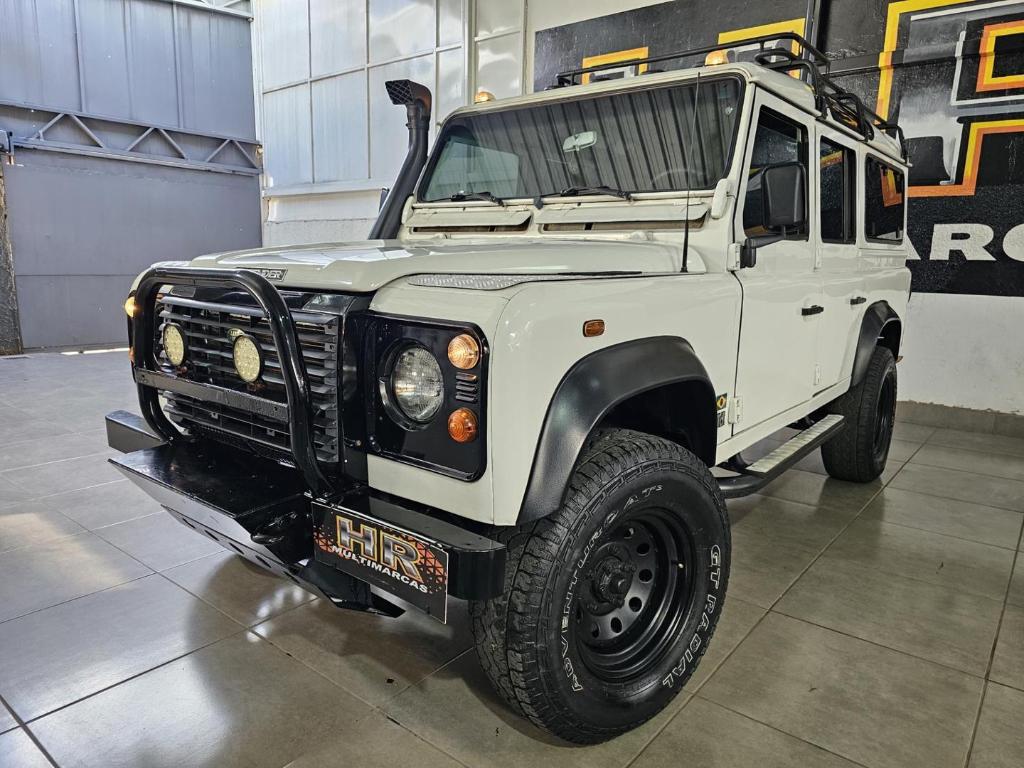 Land Rover Defender 2.5 COUNTY SW 110 4X4 TURBO DIESEL 4P MANUAL 2000