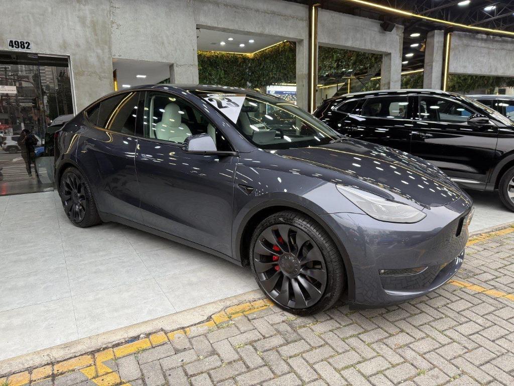 Tesla Model Y RWD 2023
