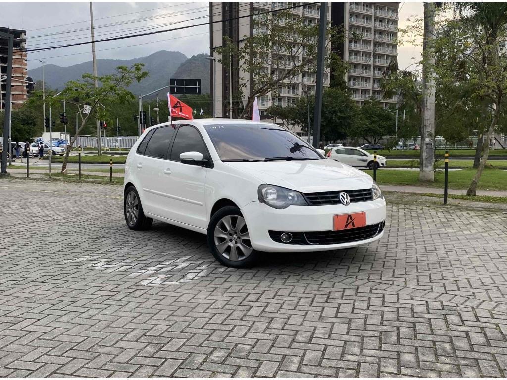 Volkswagen Polo Polo 1.6 Mi/S.Ouro 1.6 Mi Tot.Flex 8V 5p 2014