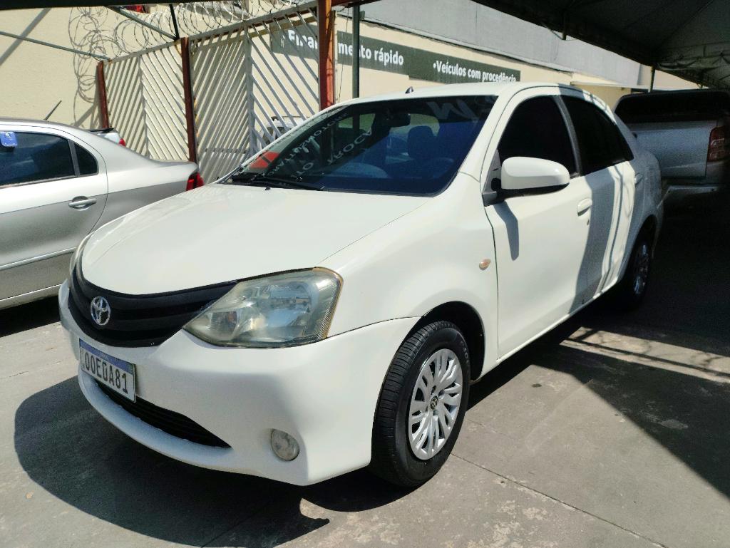 Toyota Etios XS 1.5 16V FLEX 2014