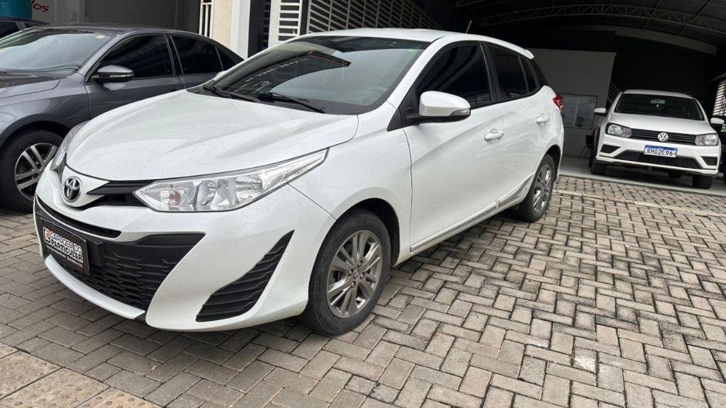 Toyota Yaris XL 1.5 FLEX 16V 5P AUT. 2021