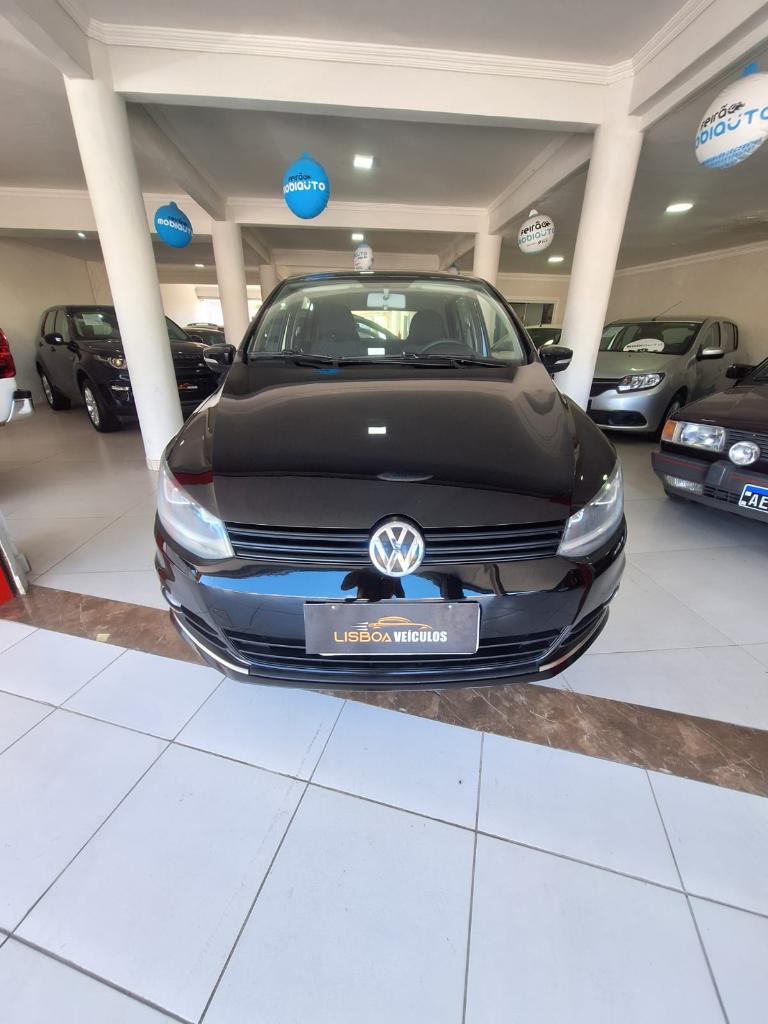Volkswagen Fox TRENDLINE 1.0 12V FLEX 4P 2017
