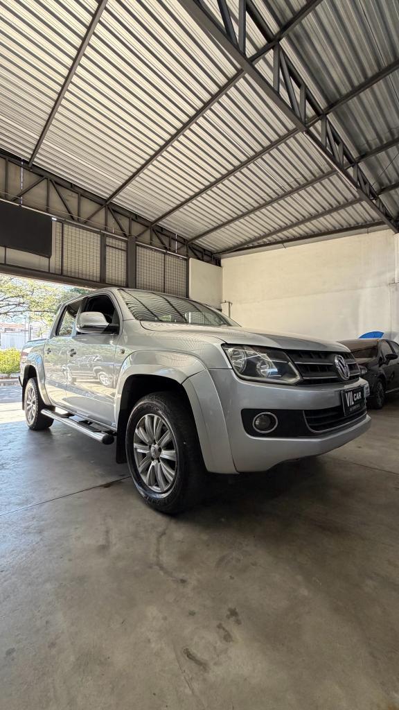 Volkswagen Amarok 2.0 Tdi Cd 4wd Highline Auto - Automática