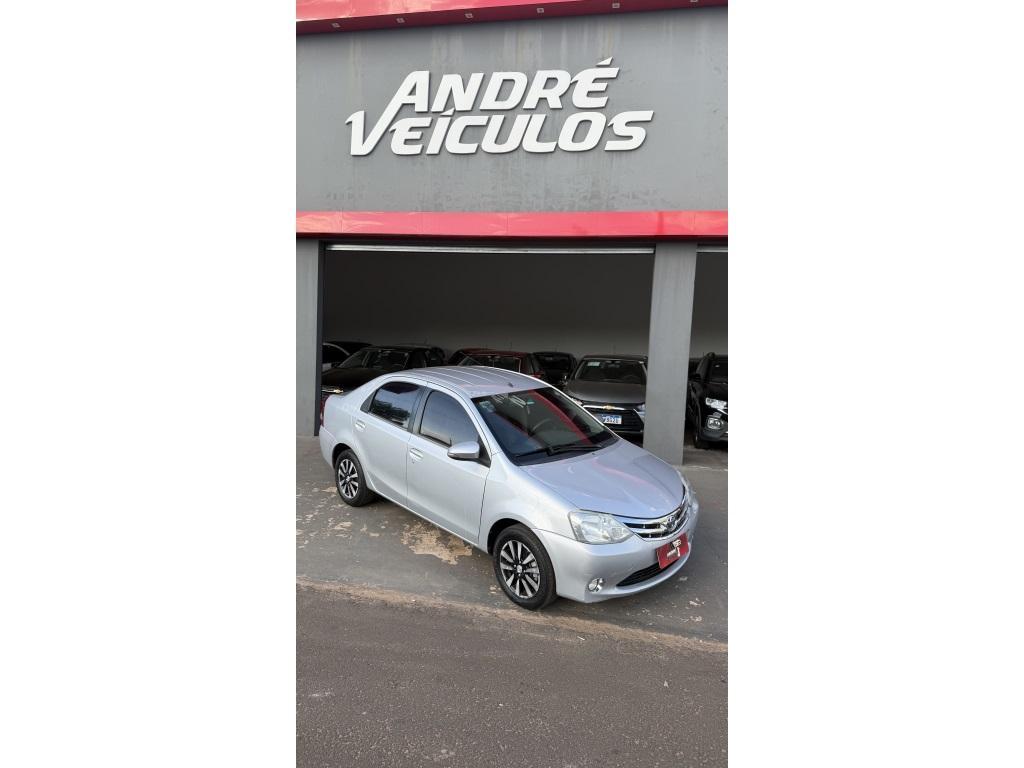 Toyota Etios PLATINUM 1.5 16V FLEX 2015