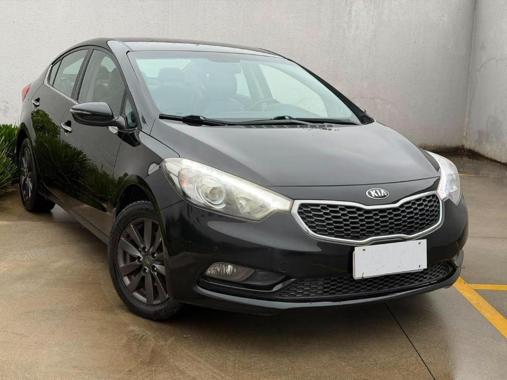 KIA Cerato CERATO 1.6 16 V FLEX MEC. 2014