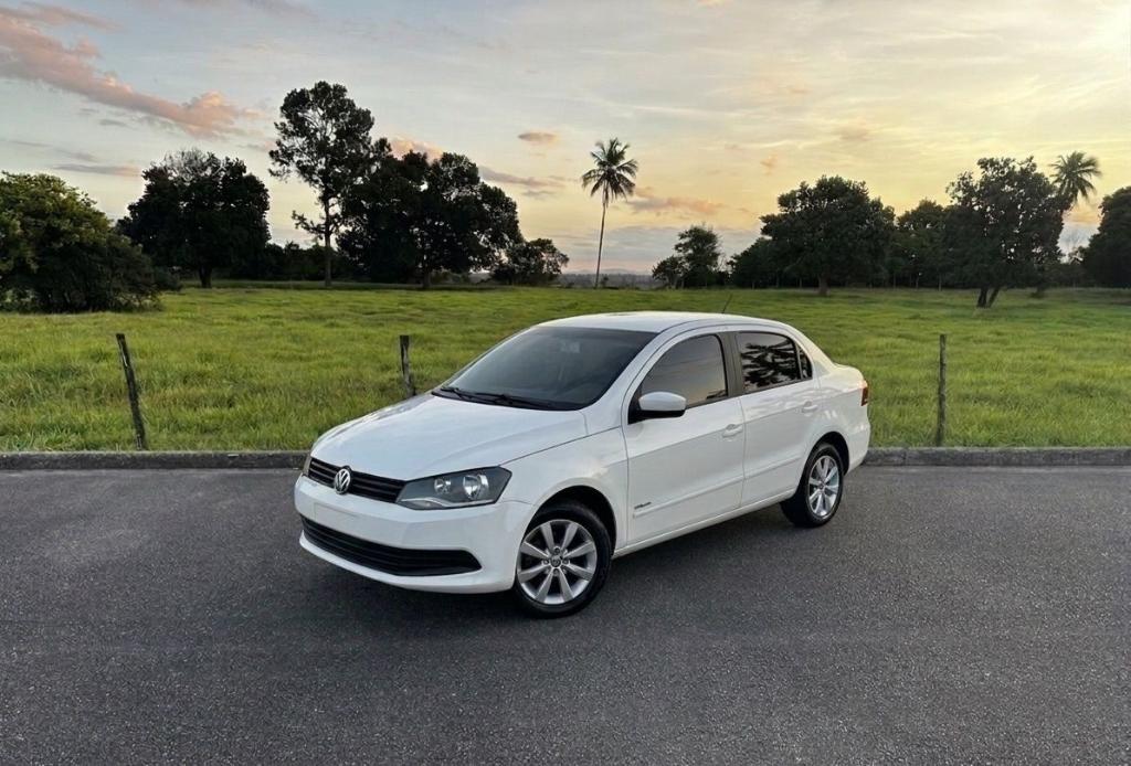 Volkswagen Voyage 2014