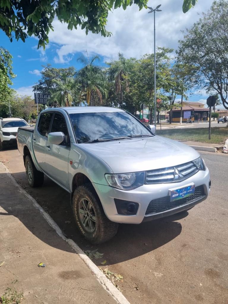 Mitsubishi L200 2013