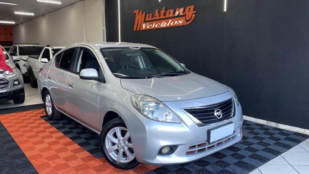 Nissan Versa VERSA SL 1.6 16V Flex Fuel 4p Mec. 2014