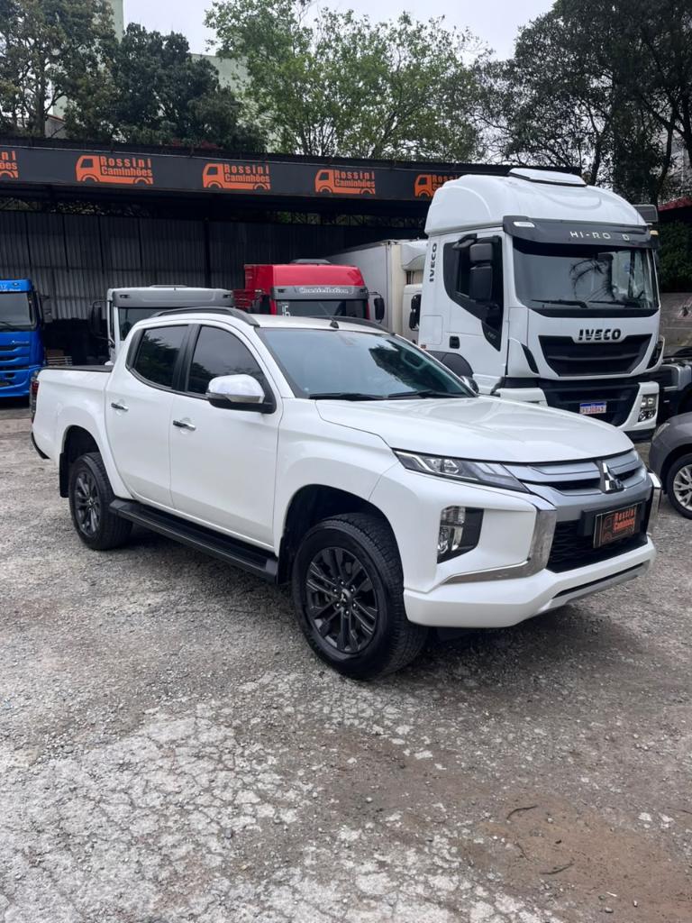 Mitsubishi L200 2.4 D Triton Sport Hpe Auto 4wd 2025