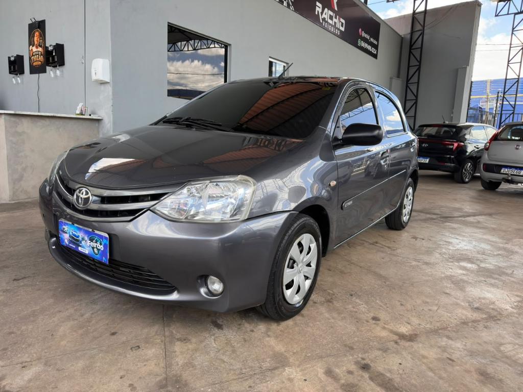 Toyota Etios ETIOS X 1.3 Flex 16V 5p Mec. 2013