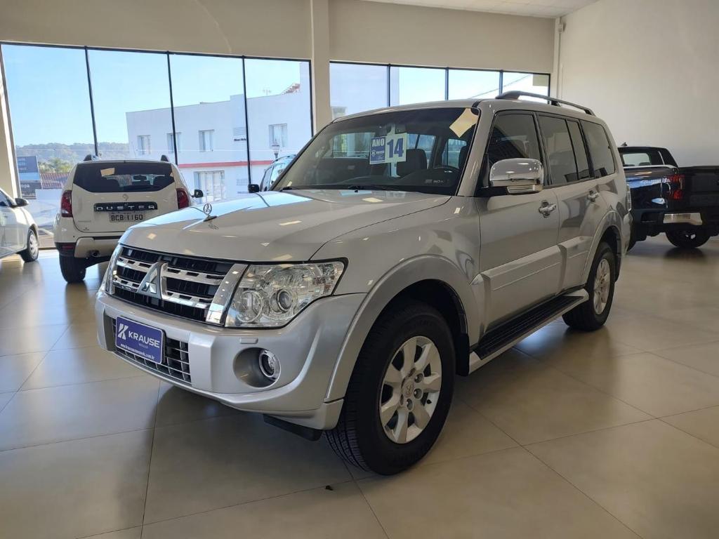 Mitsubishi Pajero 2014