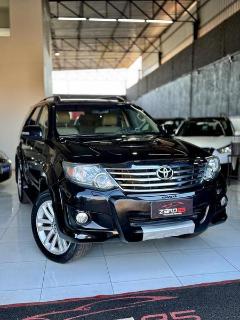 Foto do veículo Toyota Hilux 2.5 Std 4x4 Cd 16v Turbo 4p Manual