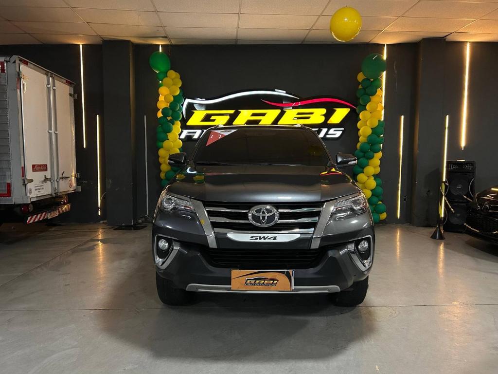 Toyota Hilux Sw4 Hilux SW4 SRX 4x4 2.8 TDI 16V Dies. Aut. 2017