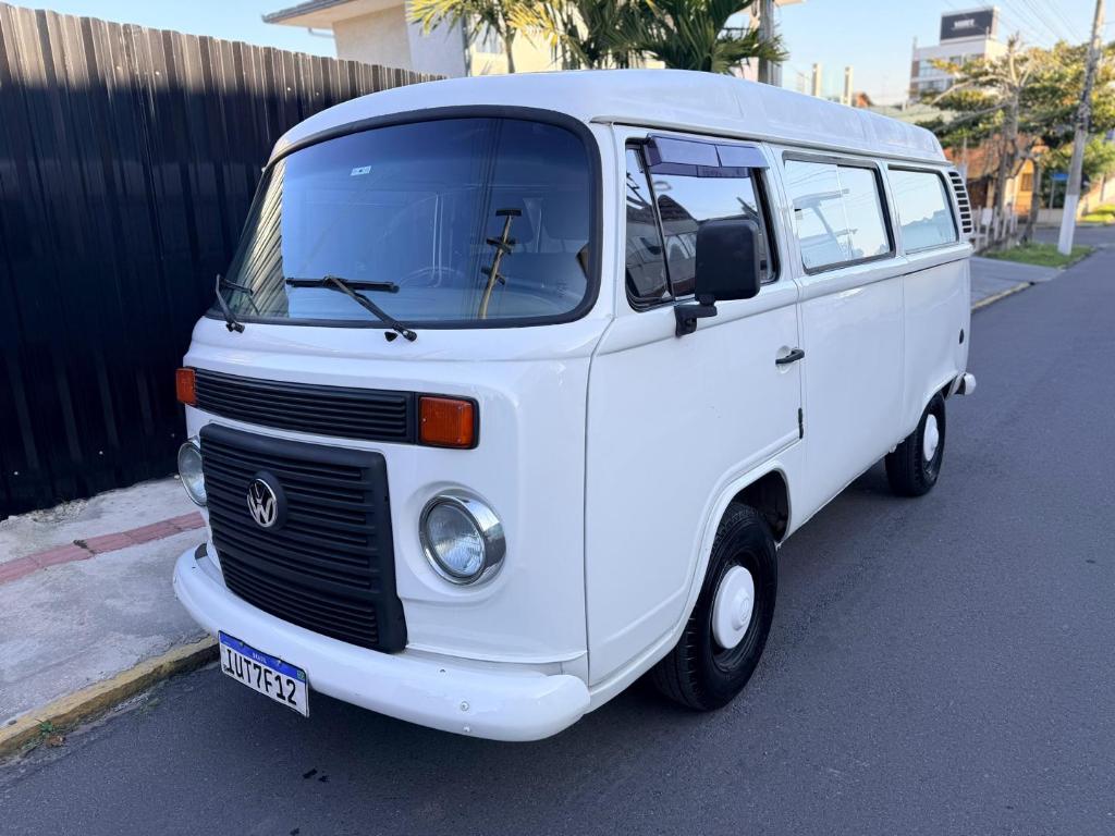 Volkswagen Kombi Kombi Standard 1.4 Mi Total Flex 8V 2014