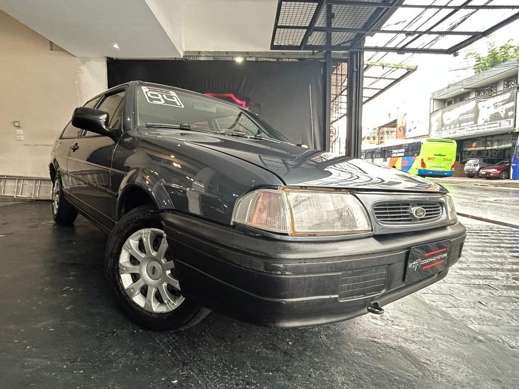 Ford Versailles 1994