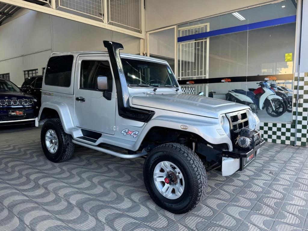Troller T4 2010