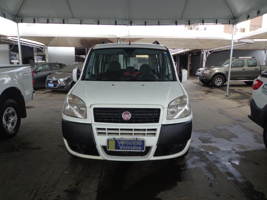 Fiat Doblo ESSENCE 1.8 16V FLEX 2017