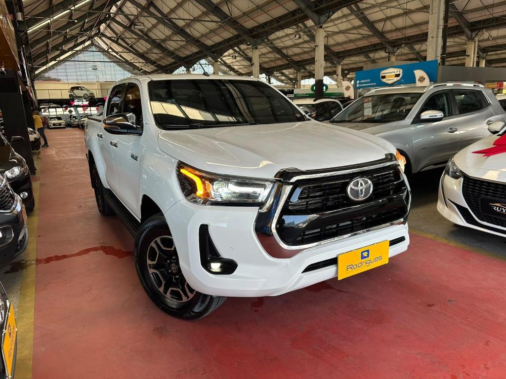 Toyota Hilux CD 4X4 2.8 DIESEL AUT. 2024