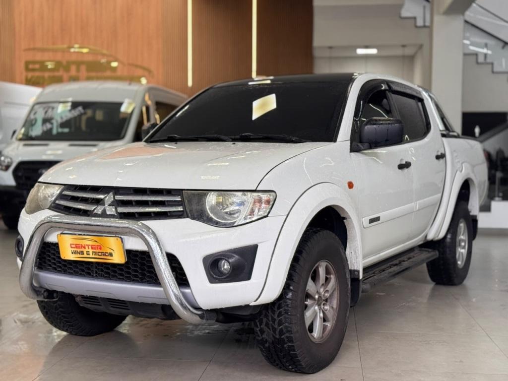 Mitsubishi L200 Triton 2.4 Flex Hls 2013