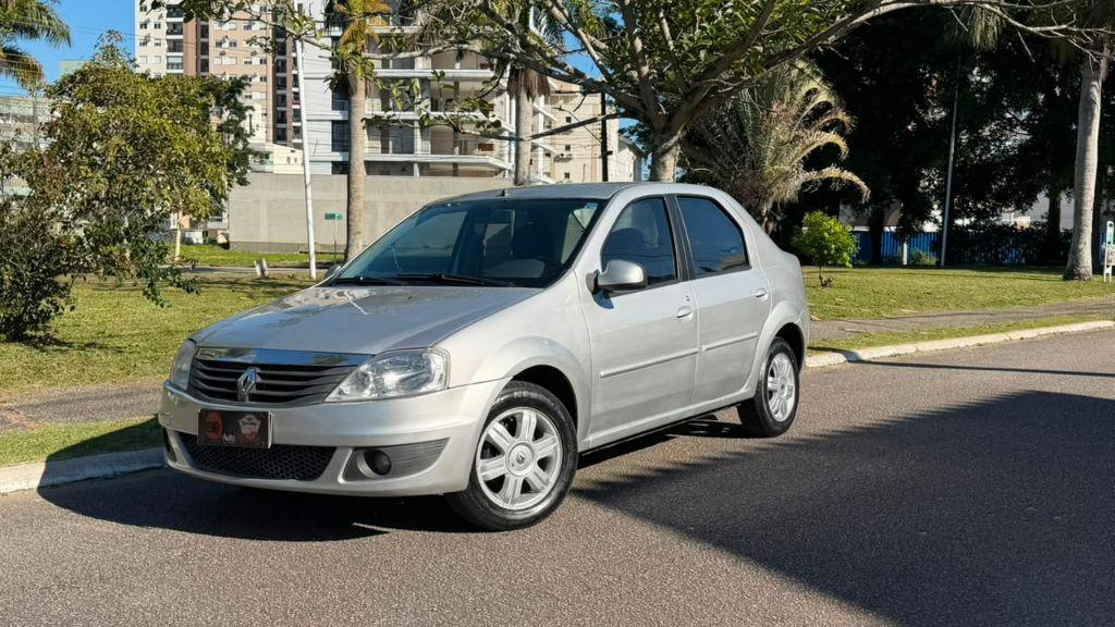 Renault Logan Expression Hi-flex 1.6 8v 4p