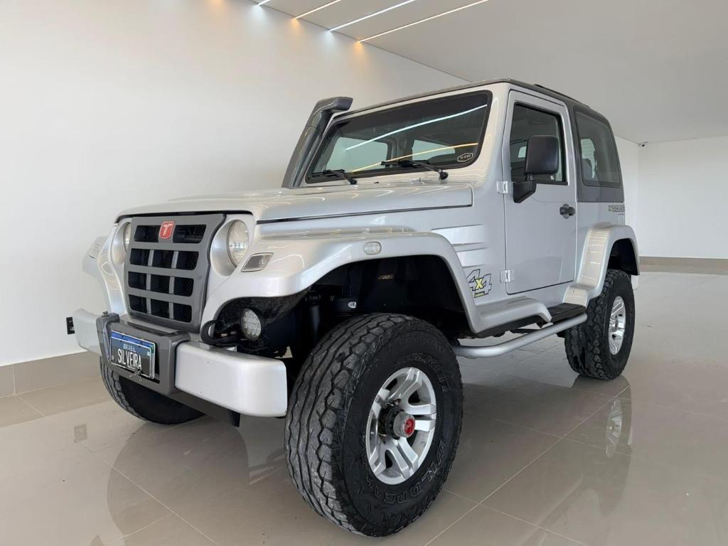 Troller T4 2013