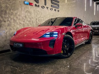 Foto do veículo Porsche Taycan Turbo S (elétrico)