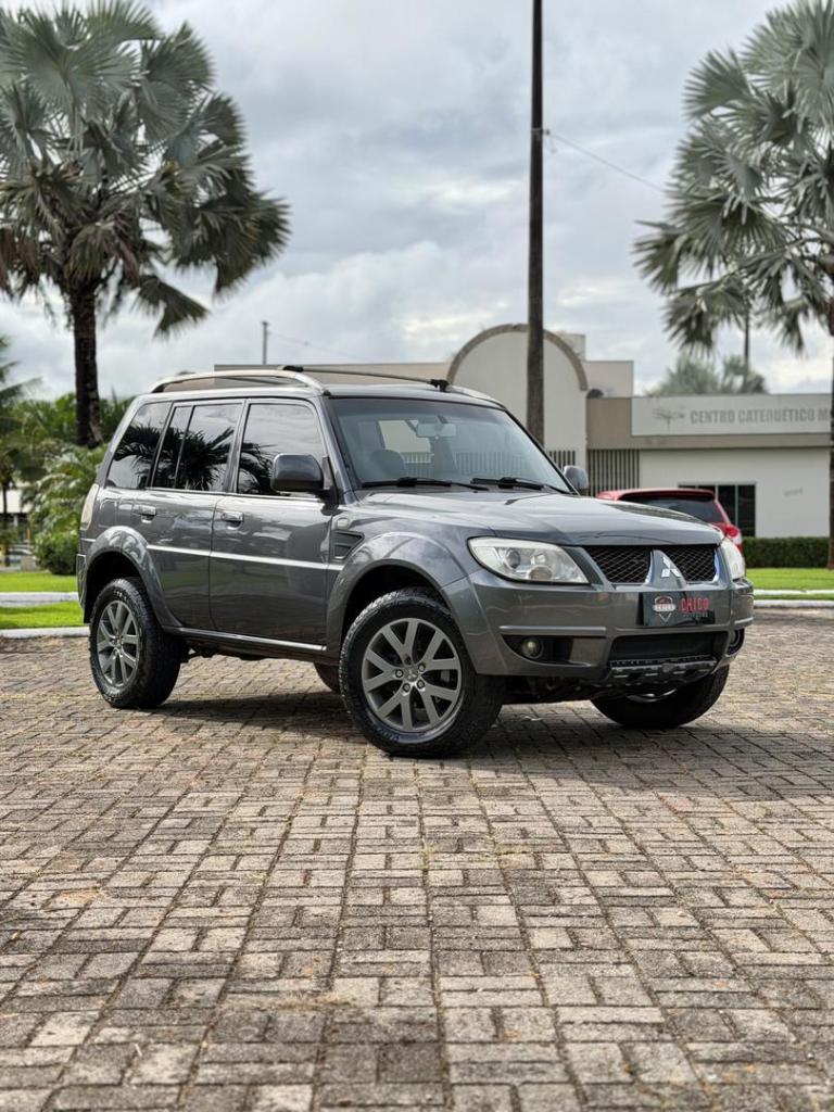 Mitsubishi Pajero Pajero TR4 2.0 Flex 16V 4X2 Aut. 2014