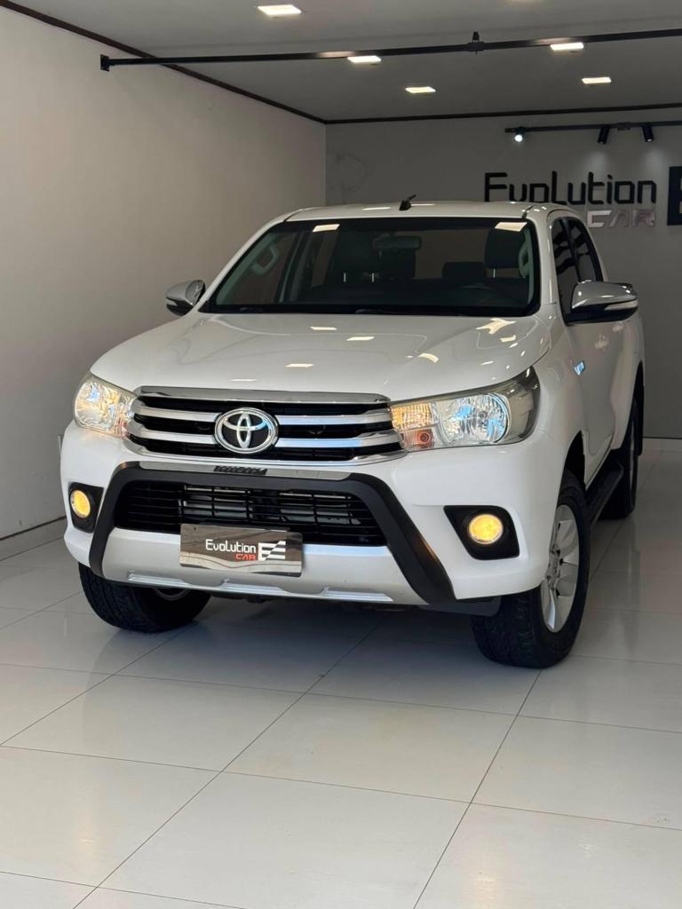 Toyota Hilux Hilux CD SRV 4x4 2.8 TDI Diesel Aut. 2017