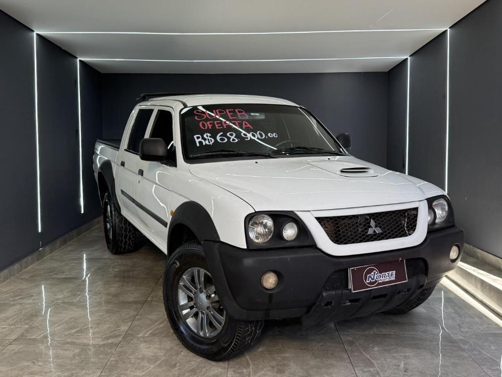 Mitsubishi L200 2012