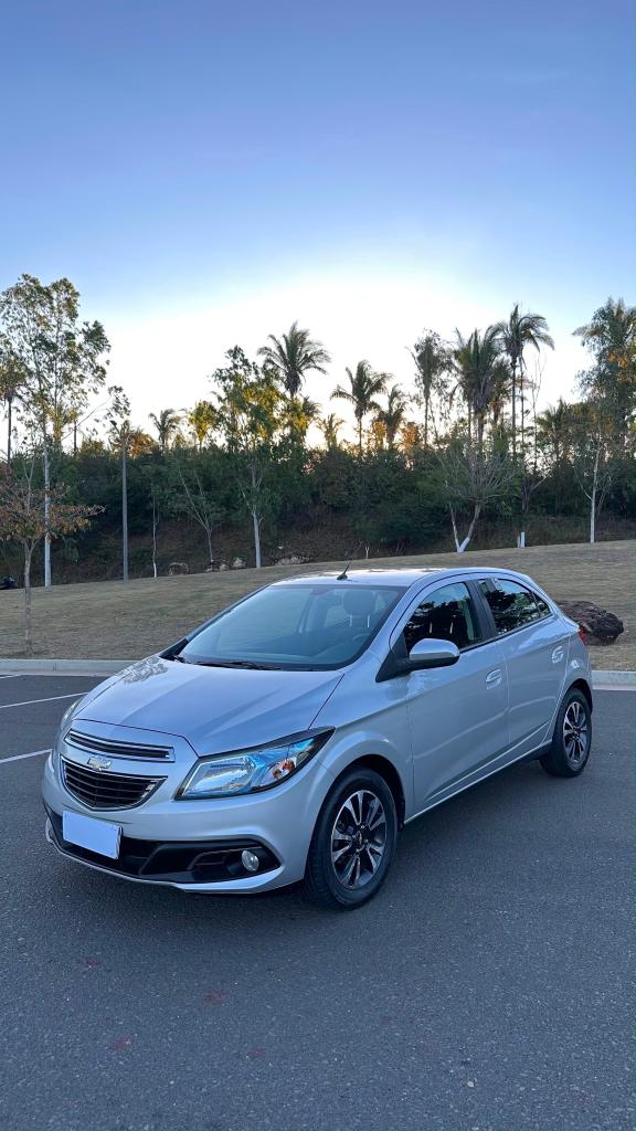 Chevrolet Onix ONIX HATCH LTZ 1.4 8V FlexPower 5p Mec. 2015