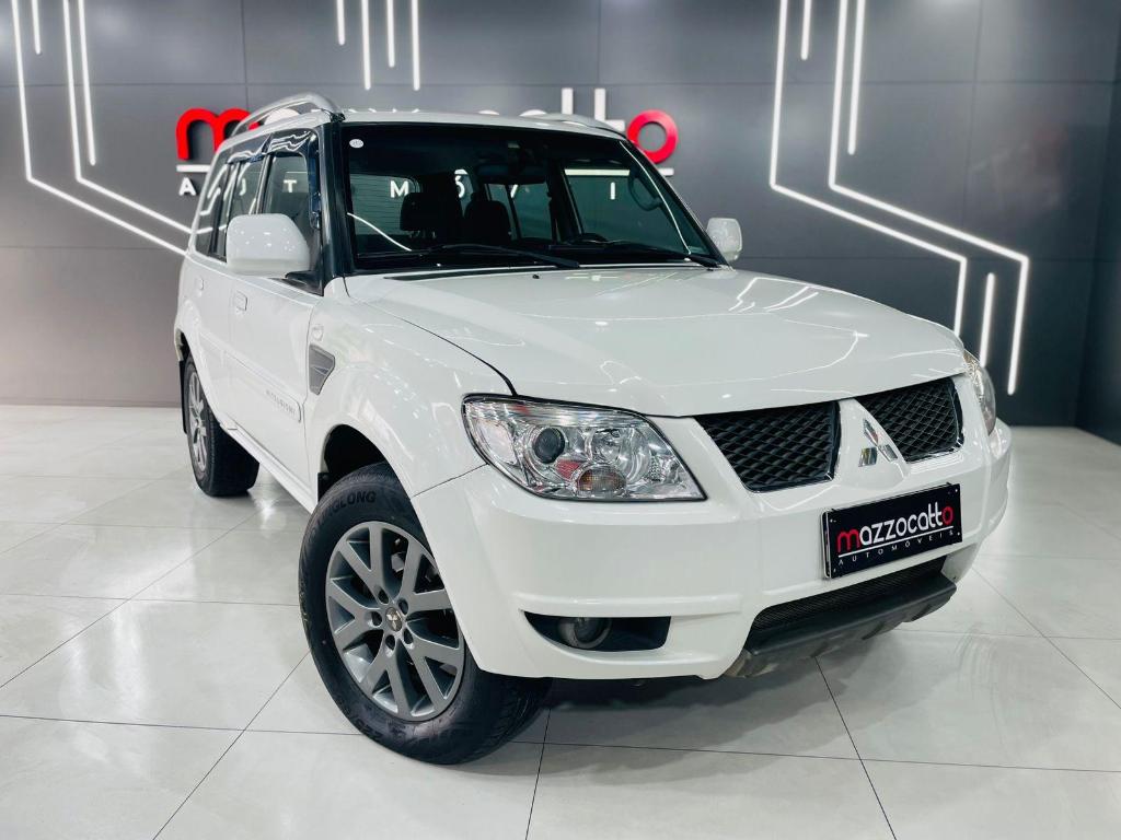 Mitsubishi Pajero Pajero TR4 2.0 Flex 16V 4X2 Aut. 2013