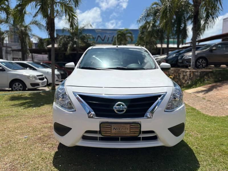 Nissan Versa UNIQUE 1.6 16V 2018