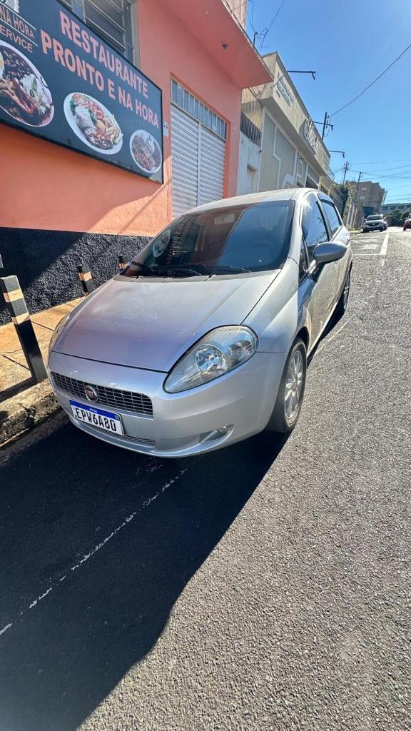 Fiat Punto 1.6 ESSENCE 16V FLEX 4P MANUAL 2011