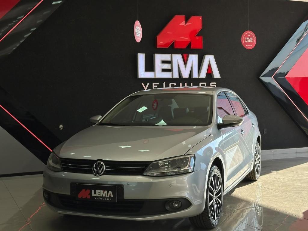 Volkswagen Jetta COMFORTLINE 2.0 8V FLEX 2012