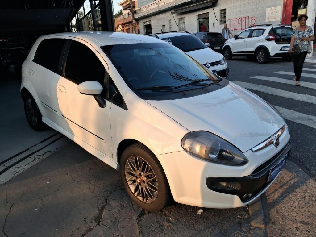 Fiat Punto BLACKMOTION 1.8 DUALOGIC FLEX 2015