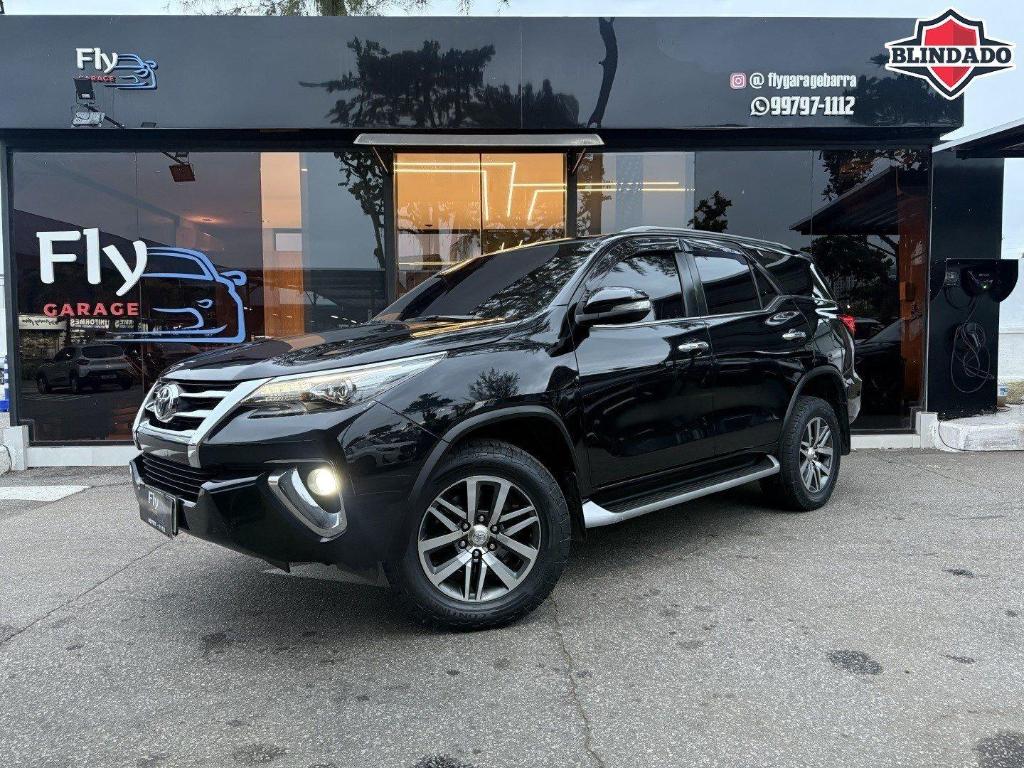 Toyota Sw4 Hilux SW4 SRX 4x4 2.8 TDI 16V Dies. Aut. 2016