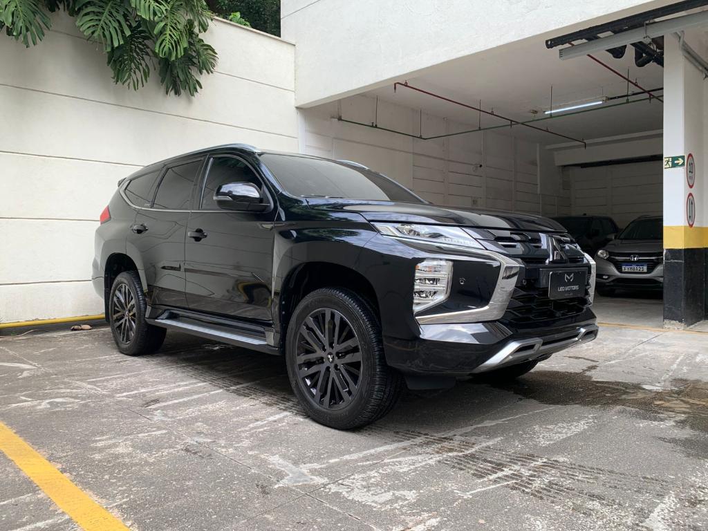 Mitsubishi Pajero 2025