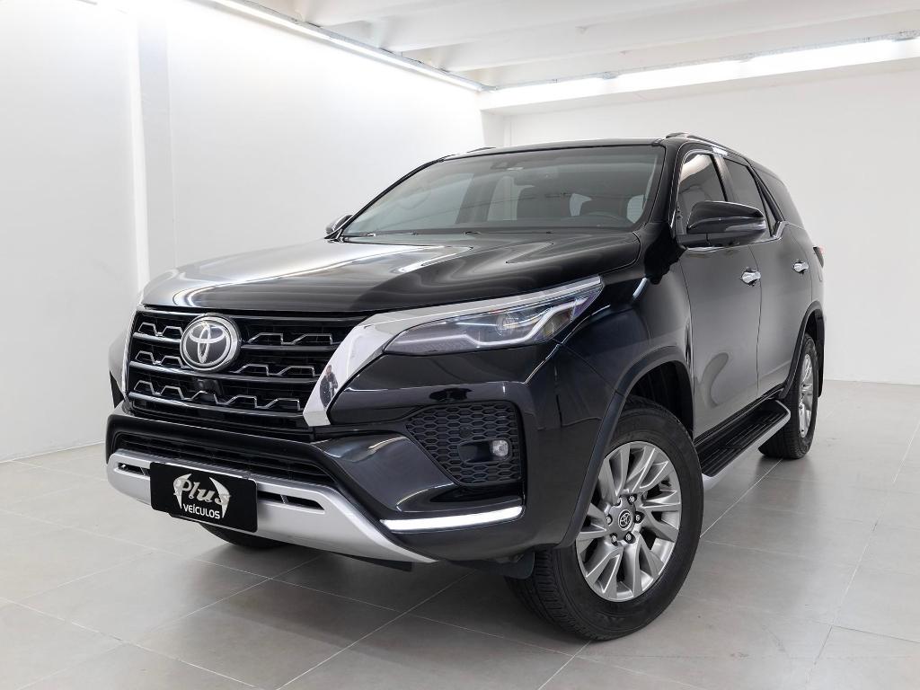Toyota Hilux Sw4 Hilux SW4 SRX 4x4 2.8 TDI 16V Dies. Aut. 2023