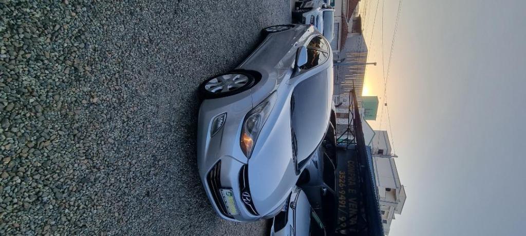 Hyundai Elantra 2.0 16v Flex Aut. - Automática
