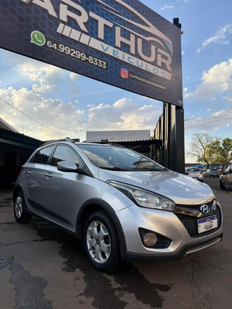 Hyundai Hb20X 1.6 16V PREMIUM FLEX 4P AUTOMÁTICO 2015