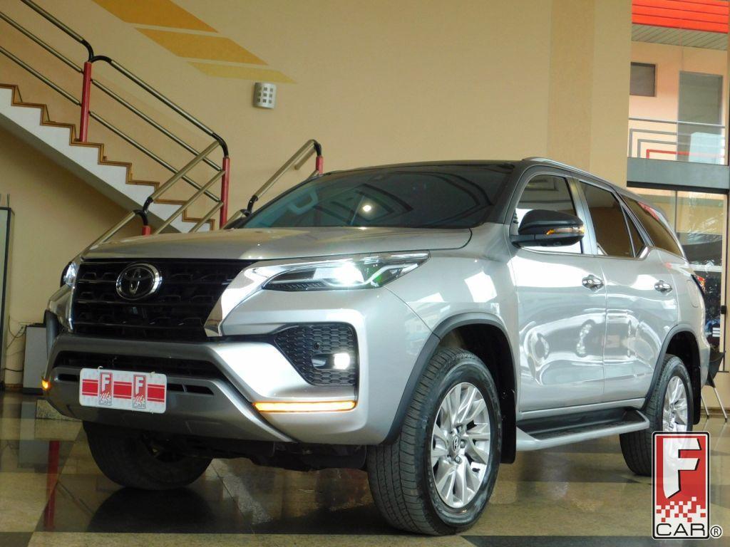 Toyota Hilux Sw4 SRX 4X4 2.8 TB 5LUG AT 2022