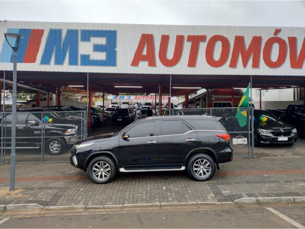 Toyota Hilux Sw4 Hilux SW4 SRX 4x4 2.8 TDI 16V Dies. Aut. 2016