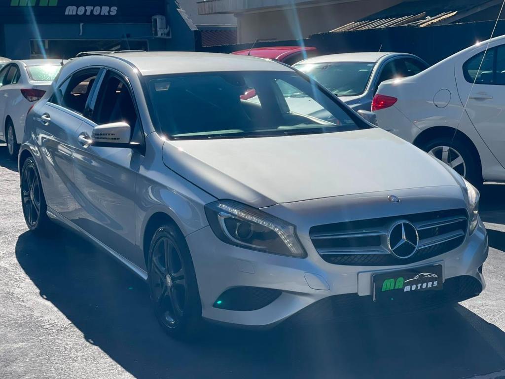 Mercedes-Benz A 200 Classe A 200 1.6 TB 16V Urban 156cv Aut. 2014