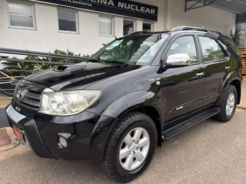 Toyota Hilux HILUX SW4 SRV D4-D 4X4 3.0 TDI DIES. AUT 2010