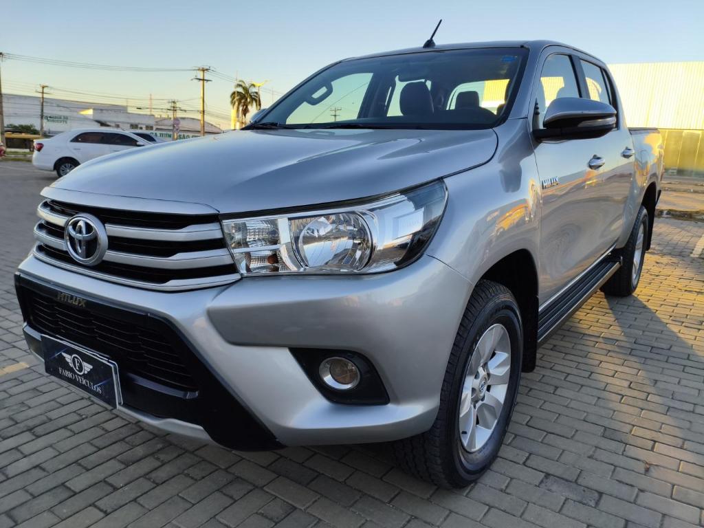 Toyota Hilux HILUX CD 4X4 2.8 DIESEL MEC. 2017