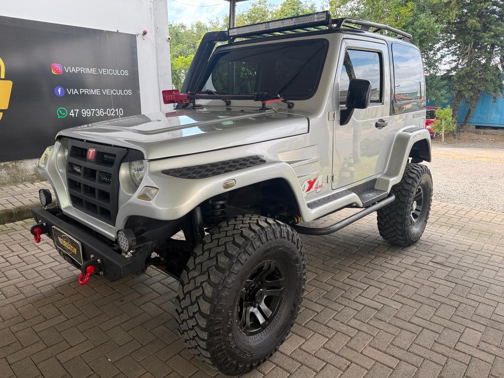 Troller T4 3.0 TETO DE LONA 16V TURBO ELETRONIC DIESEL 2P MANUAL 2010