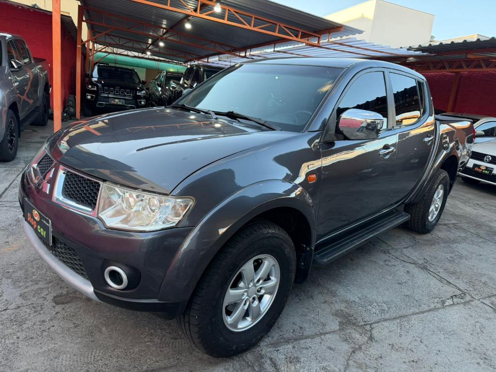 Mitsubishi L200 2013