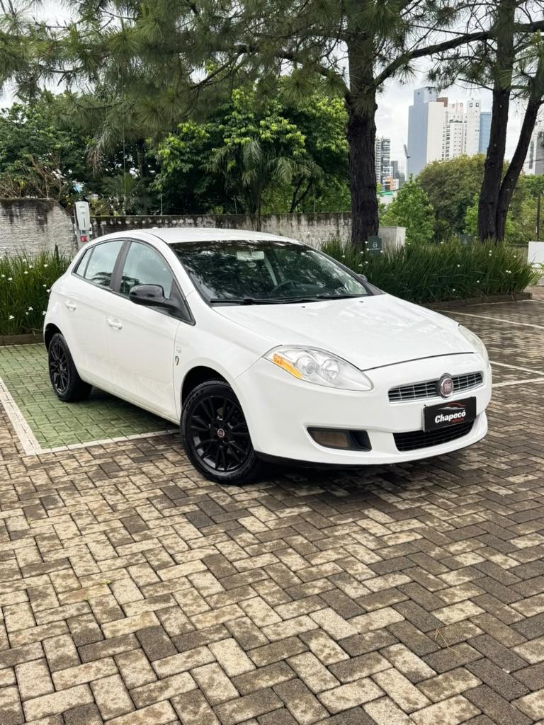Fiat Bravo ESSENCE 1.8 16V DUALOGIC FLEX 2012