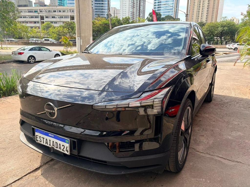 Volvo Ex30 EX30 E40 Core (Elétrico) 2025
